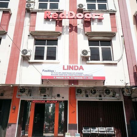 RedDoorz near Palembang Square Mall 2 Exterior foto
