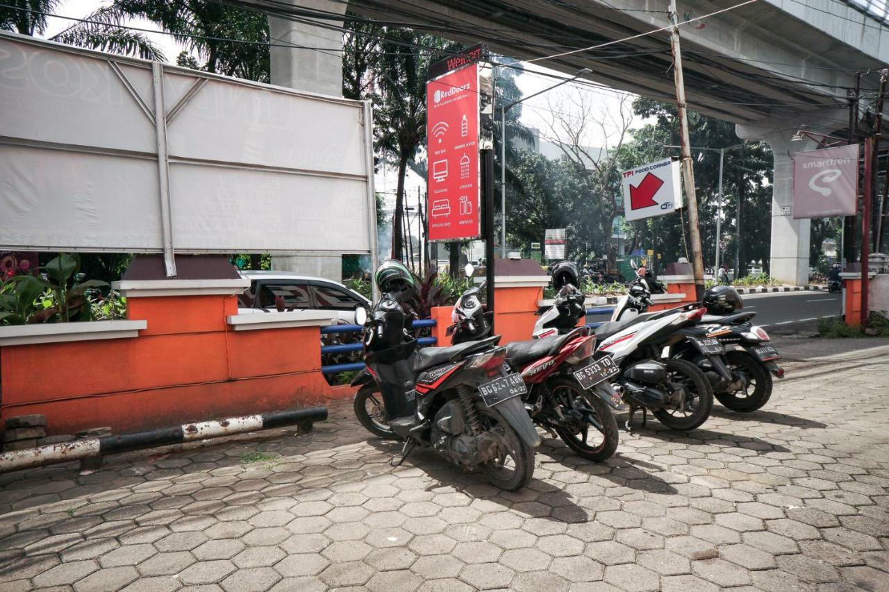 RedDoorz near Palembang Square Mall 2 Exterior foto