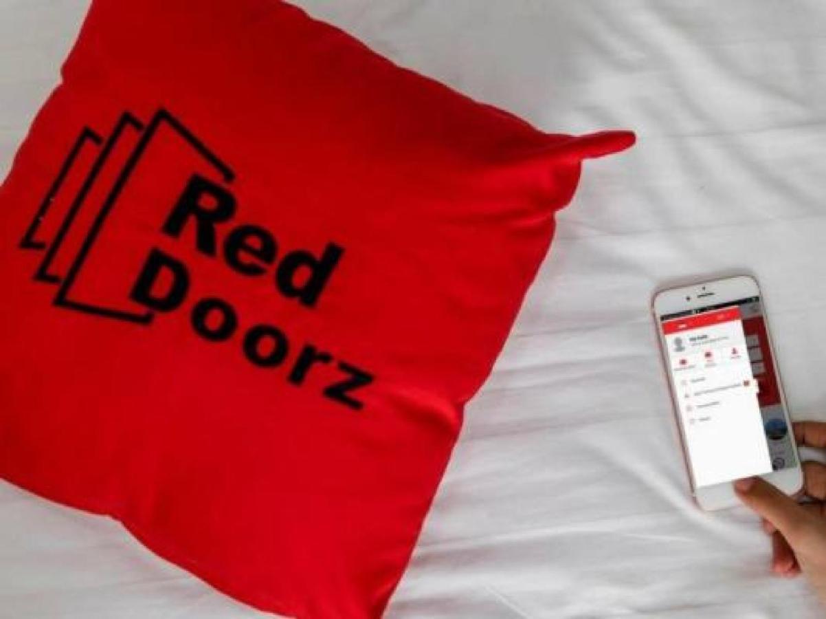 RedDoorz near Palembang Square Mall 2 Exterior foto